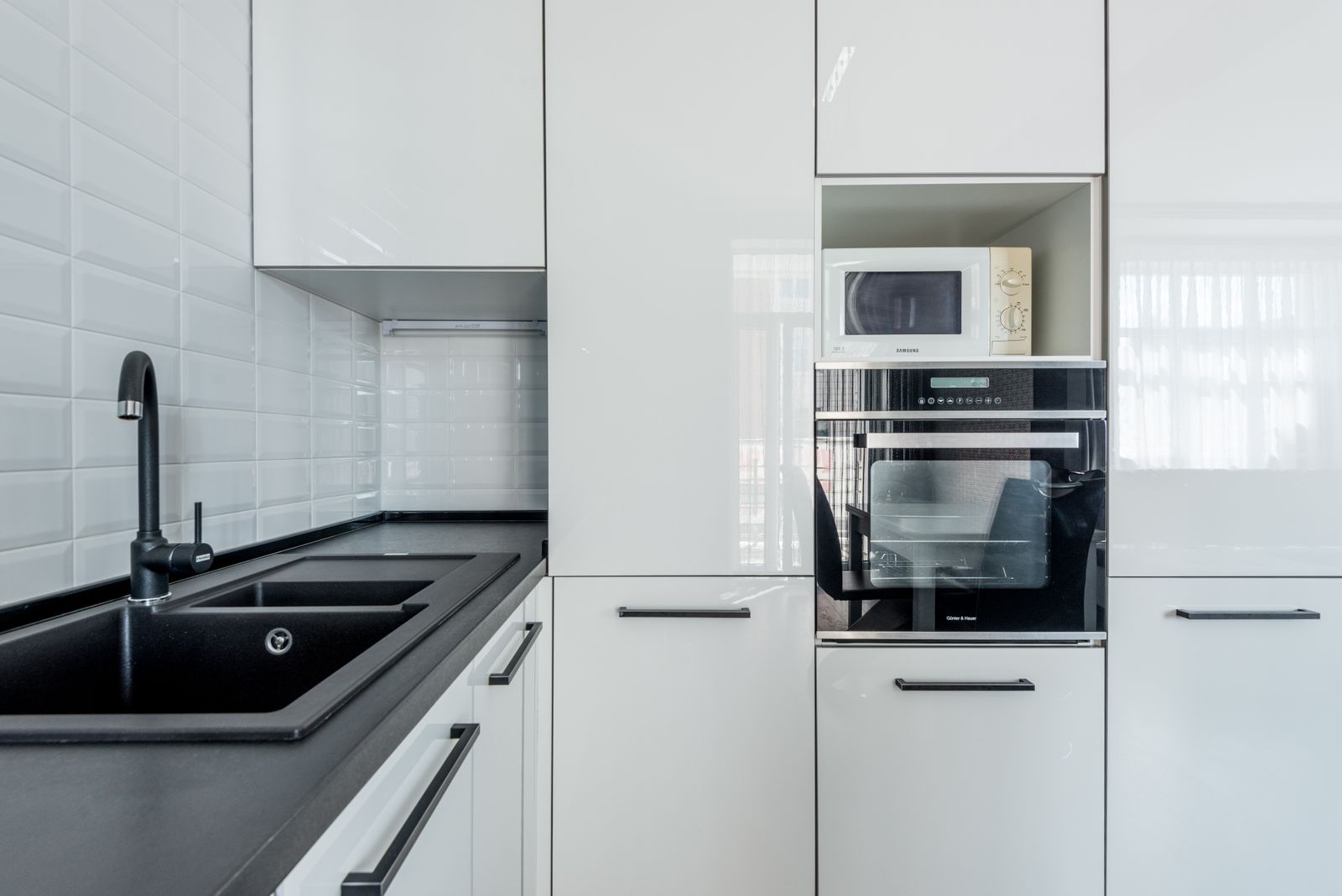Viking Microwave Viking VMOD5240SS